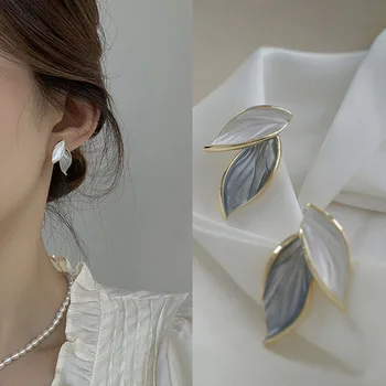 New Sosire Metal La Modă, Proaspăt, Dulce Minunat Gri Frunze Cercei Stud Pentru Femei De Moda Coreeană Bijuterii