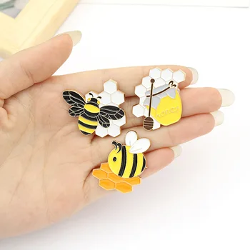 XEDZ de Desene animate de Animale Harnică Albină Email Broșă Moda Distractiv de Miere Honeypot Fagure de Îmbrăcăminte Insigna Copii Bijuterii Cadouri